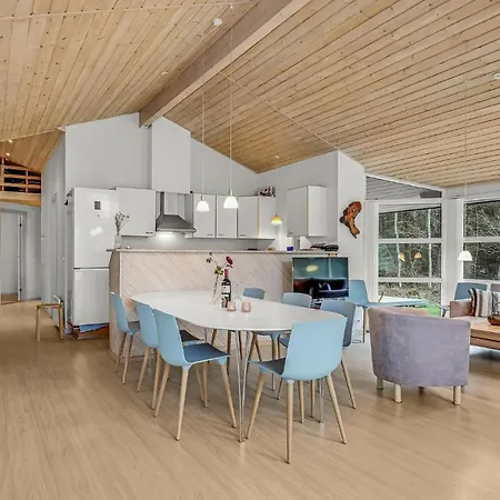 4 Bedroom Awesome In Neksø