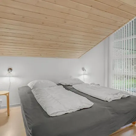 4 Bedroom Awesome In