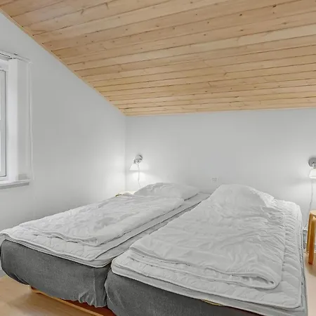 4 Bedroom Awesome In * Neksø