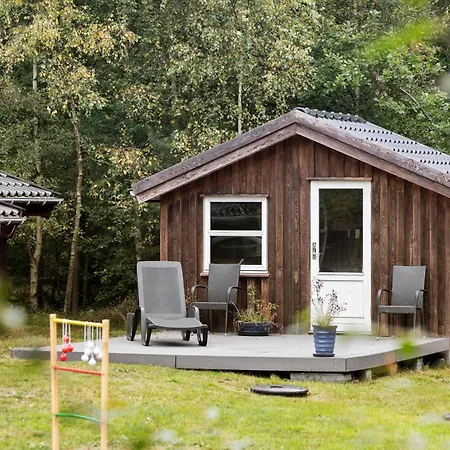 Dom wakacyjny 4 Bedroom Awesome In *