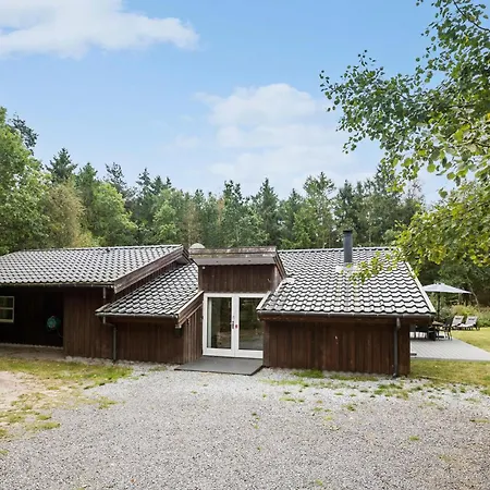 4 Bedroom Awesome In