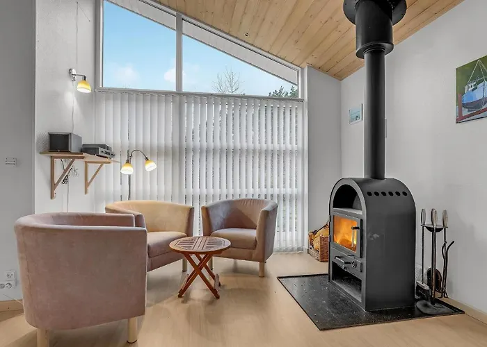 4 Bedroom Awesome In * Neksø